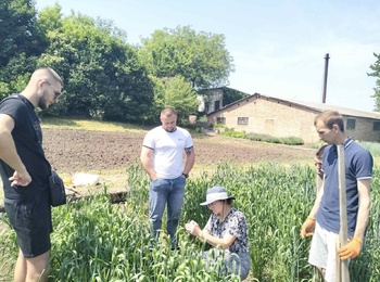 Практичне заняття на дослідних ділянках