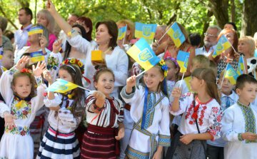 Перший дзвоник вже лунає - до навчання закликає