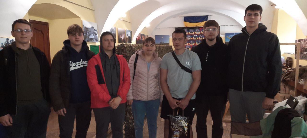 Студенти волонтерять
